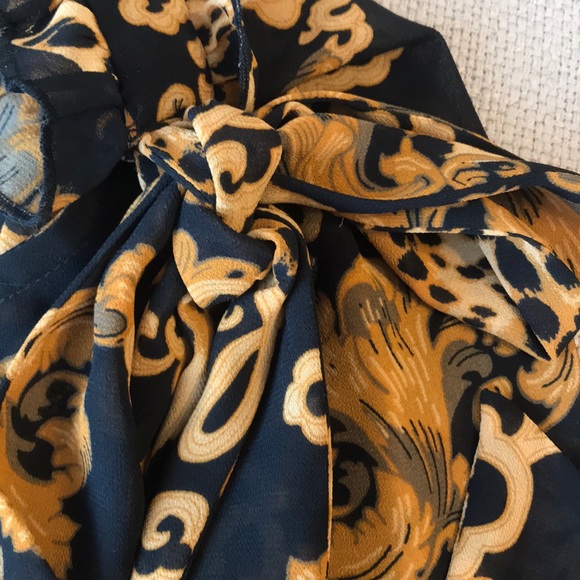 One shoulder ruffle sheer shirt - Picture 4 of 8